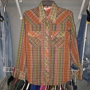 Panatela tops by Levi’s